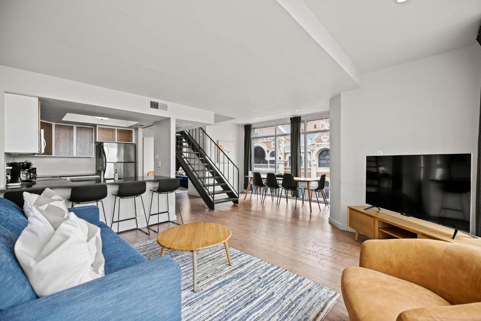 Littlefield Lofts, Hosted By Placemakr - 6Th St Остин Стая снимка
