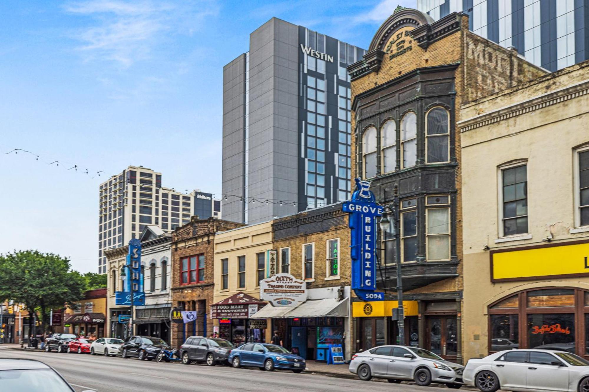 Littlefield Lofts, Hosted By Placemakr - 6Th St Остин Екстериор снимка