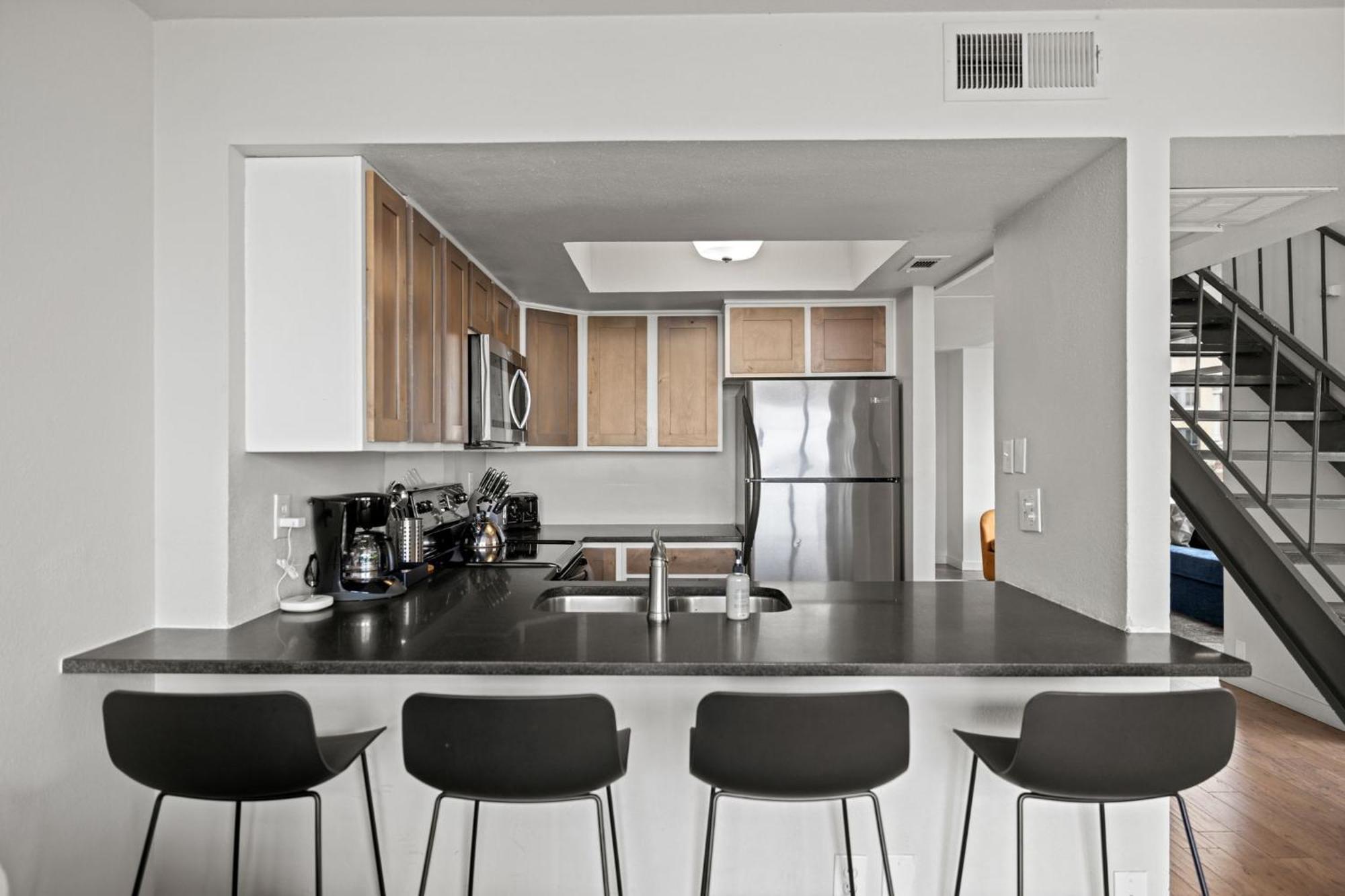 Littlefield Lofts, Hosted By Placemakr - 6Th St Остин Стая снимка
