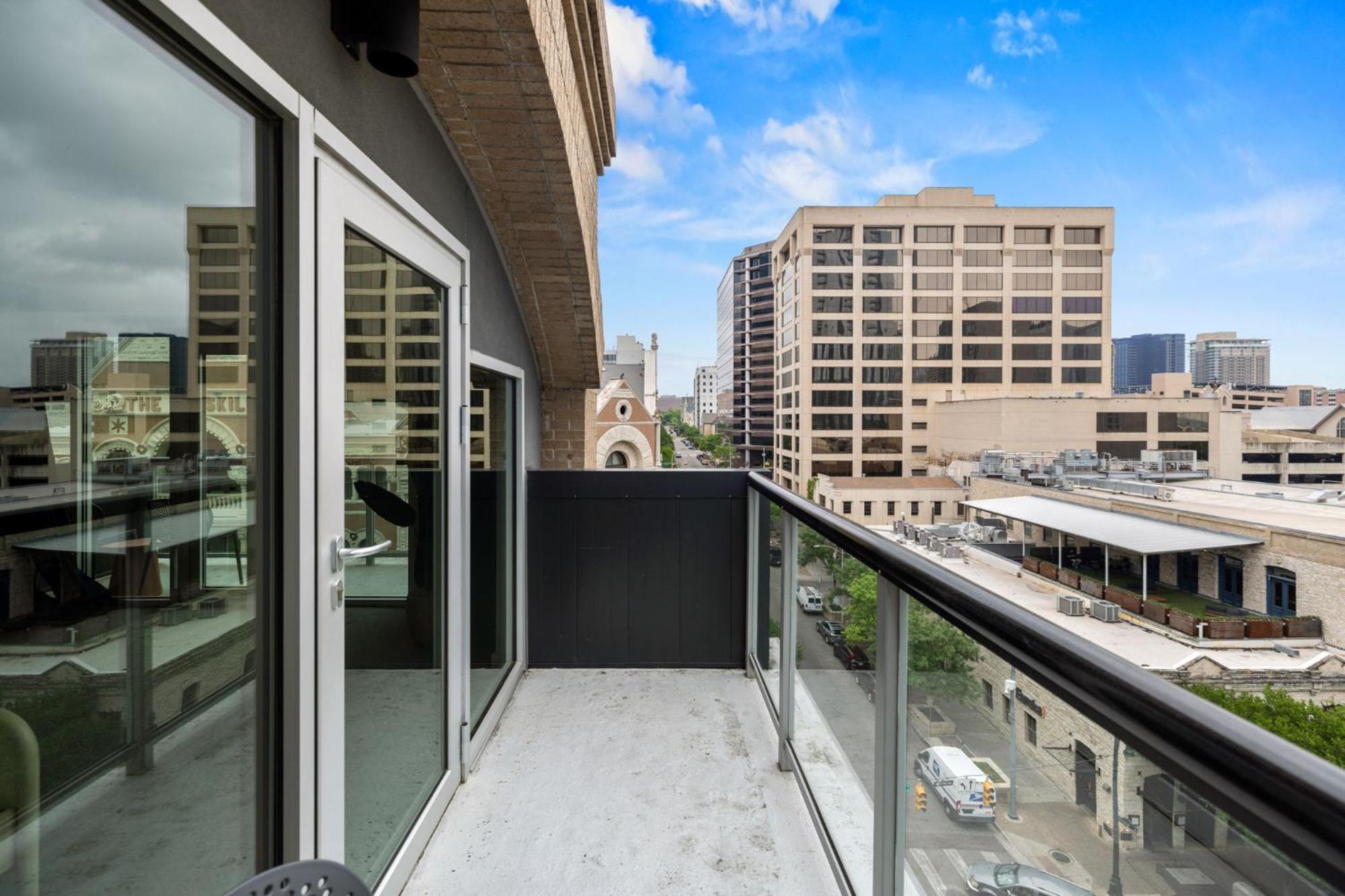 Littlefield Lofts, Hosted By Placemakr - 6Th St Остин Стая снимка