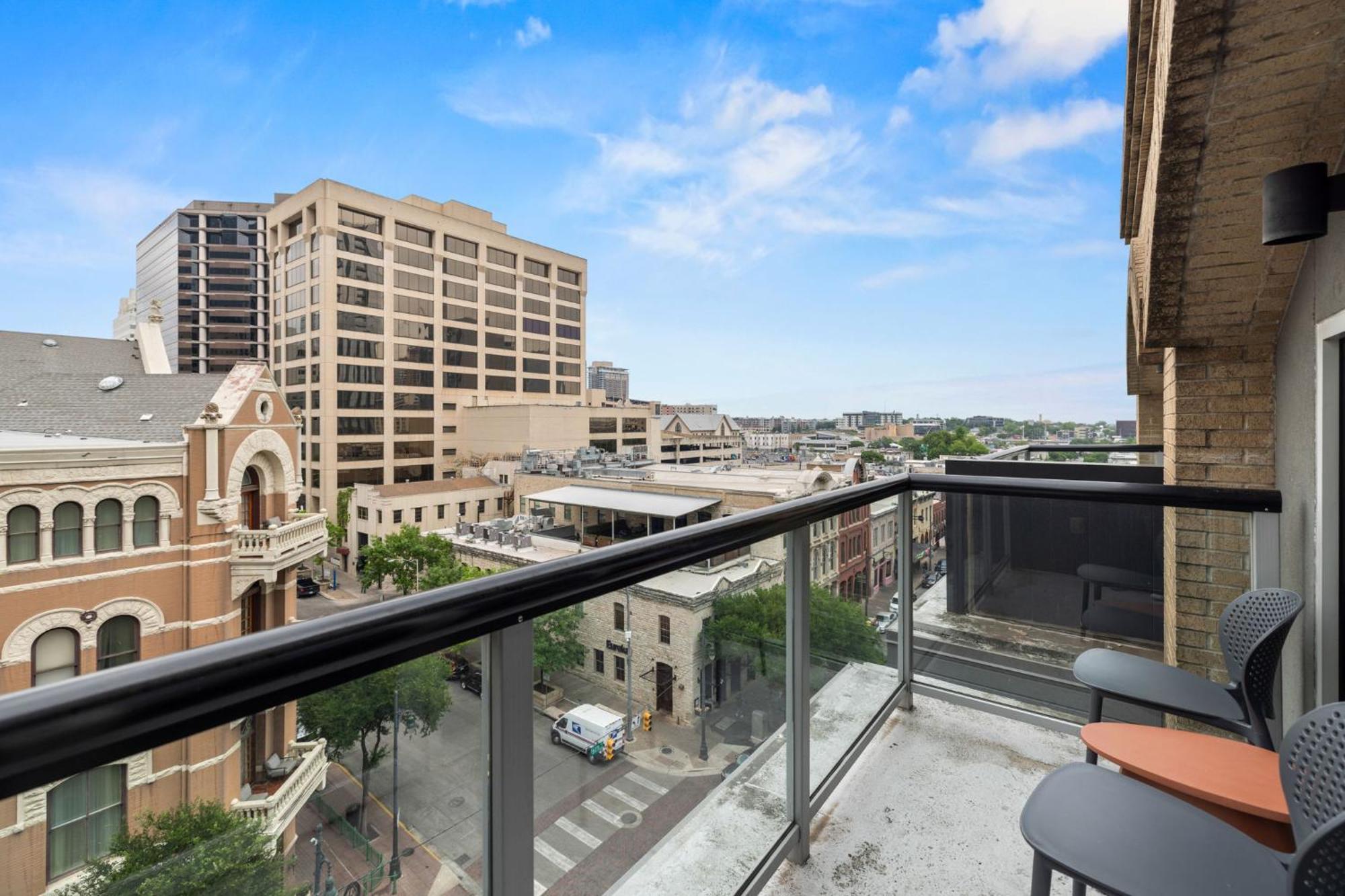 Littlefield Lofts, Hosted By Placemakr - 6Th St Остин Стая снимка