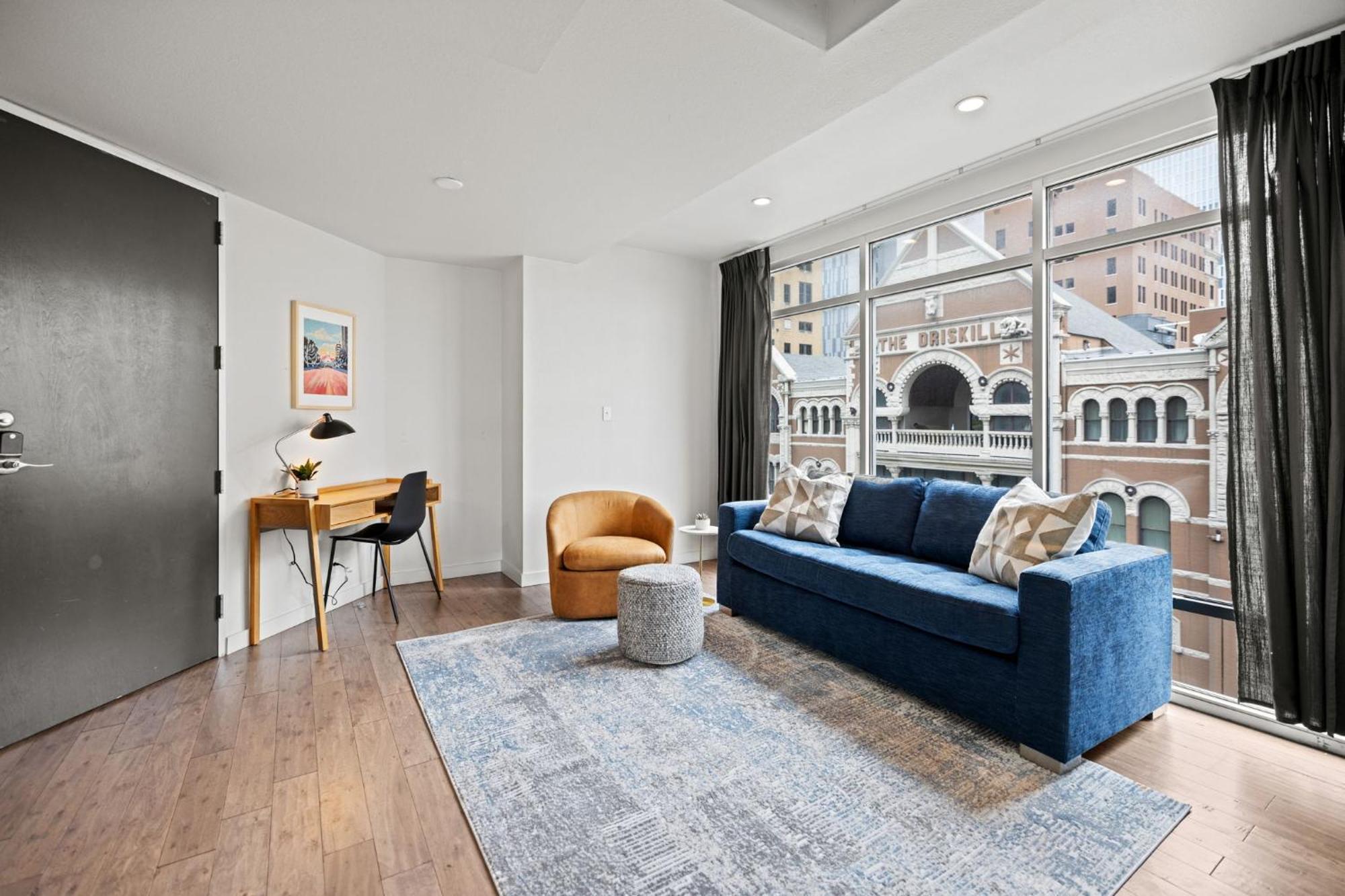 Littlefield Lofts, Hosted By Placemakr - 6Th St Остин Стая снимка