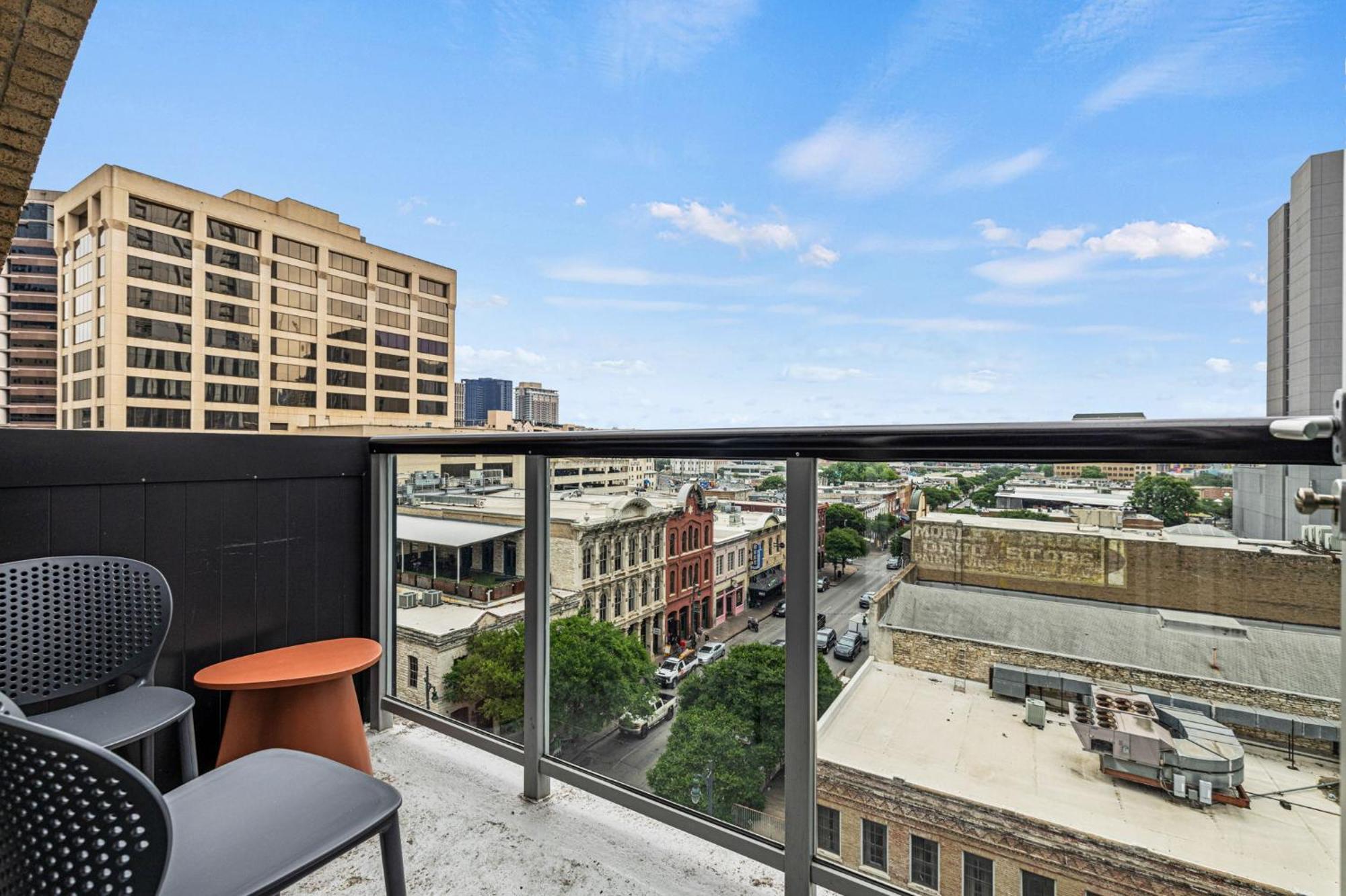 Littlefield Lofts, Hosted By Placemakr - 6Th St Остин Екстериор снимка